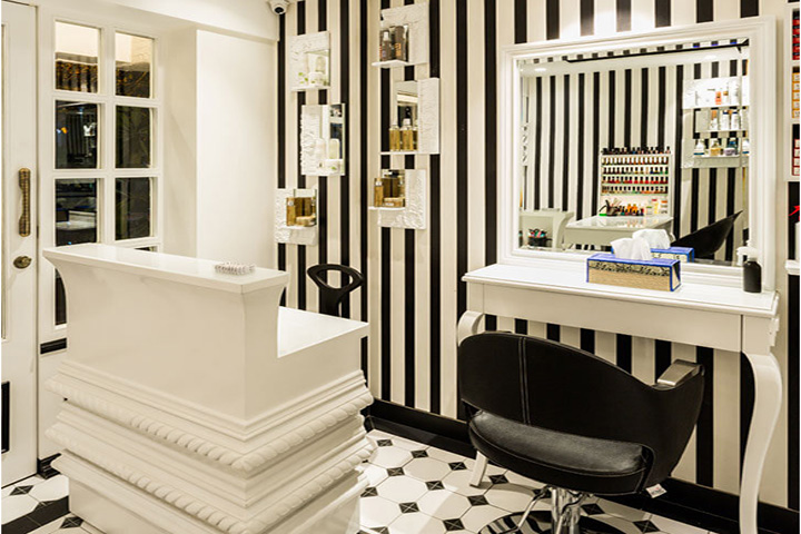 mouldings-on-counter-salon-there-she-glows-sumesshmenonassociates-indiaartndesign
